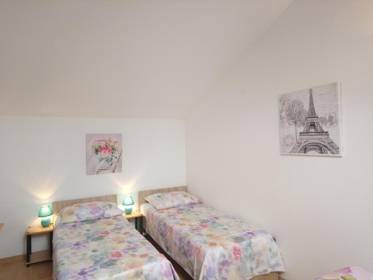 Apartments Alyssa Ičići المظهر الخارجي الصورة